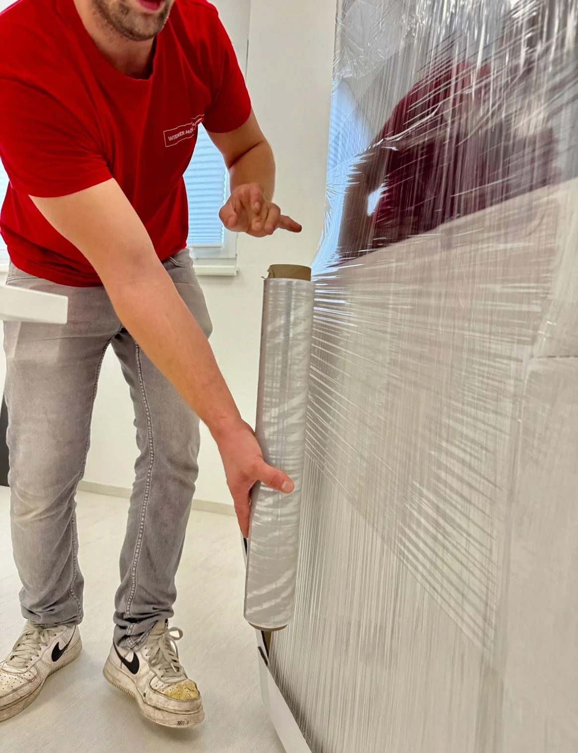 Verpacken und Auspacken in München